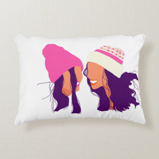 Best Friends Illustration • Modern Accent Pillow Prydnadskudde