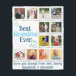 Best Grandma Family Photo Collage Fleecefilt<br><div class="desc">Anpassa den här mjuka filten med 12 kvadratfoton ordnade i en rutnätslayout. Lägg till ditt meddelande eller din anpassningsbar längs grund för att avsluta av den extraordinära presenten.</div>