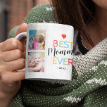Best Mamma någonsin presenterat foto Kaffemugg<br><div class="desc">Personlig mamma kaffe mugg med texten "bästa mamma någonsin" och datum. Plus 8 familjefotografier som du kan anpassa med ditt eget för att göra detta till en speciell mamma-gåva från extra.</div>