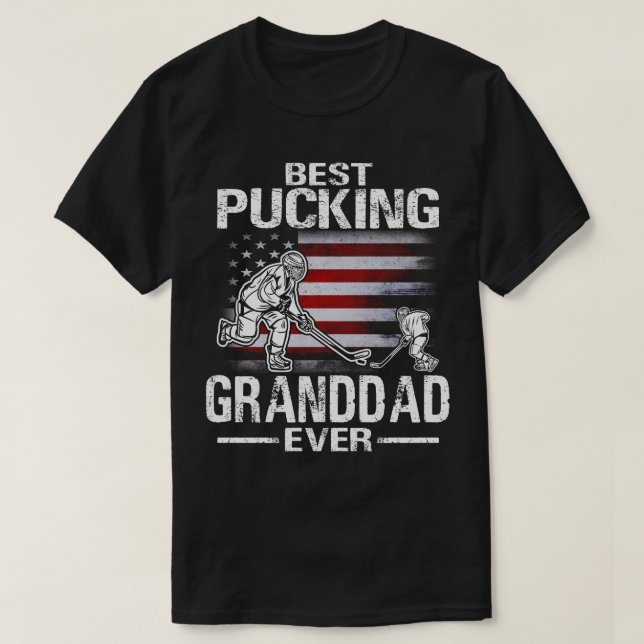Best Pucking GRANDDAD nånsin Hockey US Flagga Far T Shirt (Design framsida)