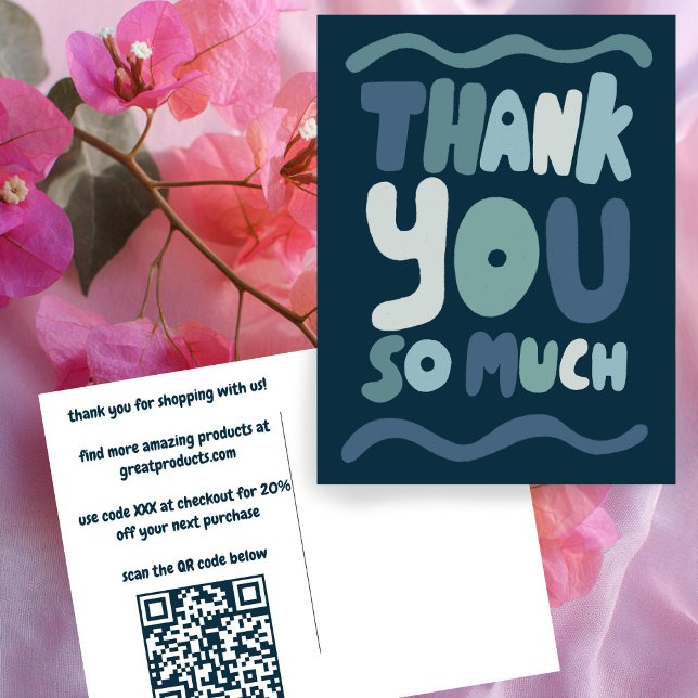 Beställ TACK Blå Kurvig Bubbelbokstäver Anpassad Q Vykort (Order THANK YOU Blue Curvy Bubble letters Custom QR Code Customer Gratitude Packaging Postcard
)