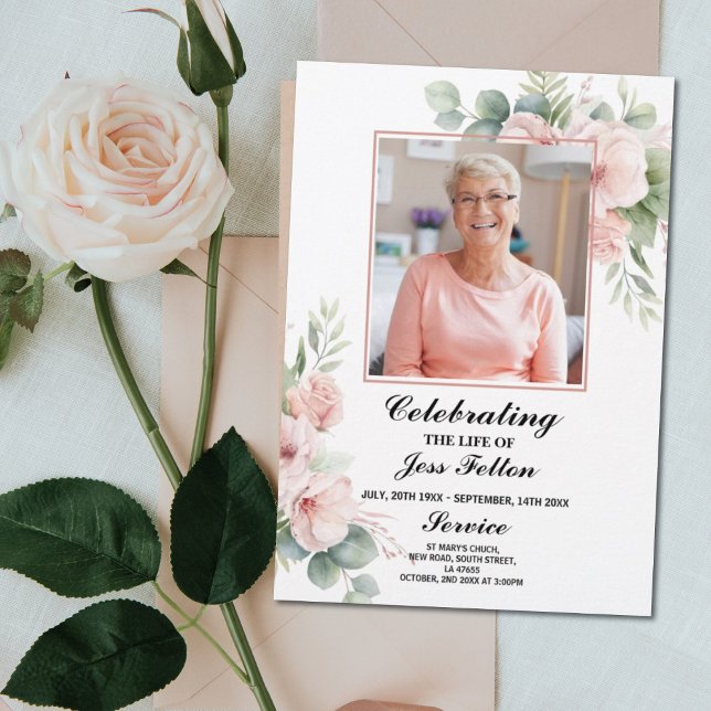 Beställning av Firande Pastel Flower Reklamblad (Skapare uppladdad)