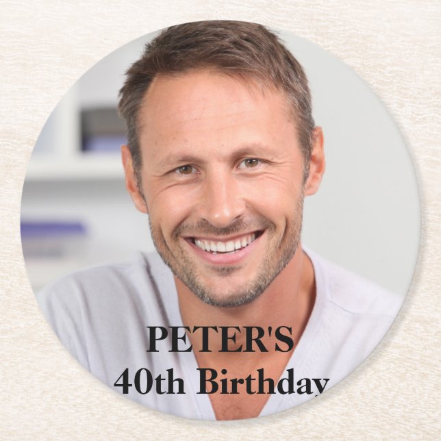 Beställnings- fotofödelsedagsfest underlägg papper rund (Framsidan)