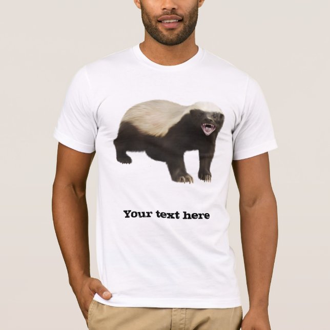 Beställnings- honey badgerT-tröja T Shirt (Framsida)