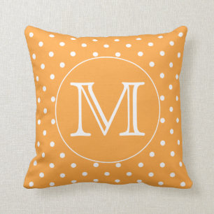 Beställnings- Monogram. Orange- och vitPolkaprick Kudde