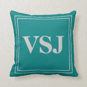 Beställnings- Monogram på grått och kricka Kudde