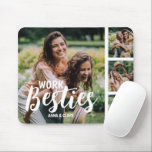Bestie-anpassad fotokollage musmatta<br><div class="desc">Den här moderna arbetsbetismen, fotokollage-musslan är perfekten för din bästa medarbetare, med fyra av dina favoritfoton, texten WORK BESTIE och sedan personlig med namn. Som julklapp, studenten, galatiner, födelsedagspresent eller vid något annat speciellt tillfälle kan typsnittet stil, storleka och färg ändras genom att klicka på länken för anpassning efter anpassning....</div>
