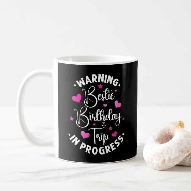 Bestie Birthday Resa i Progress Friends Heart Kaffemugg (Med munk)