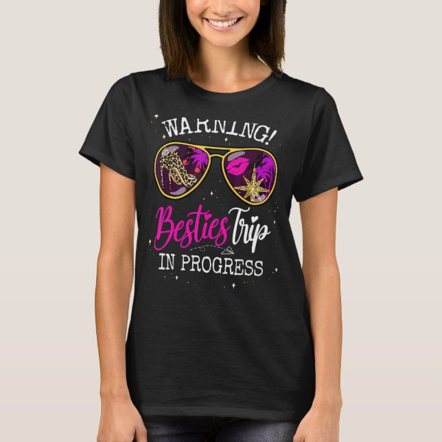 Besties Helg, Vacation Warning Girls Resa i PR T Shirt (Framsida)