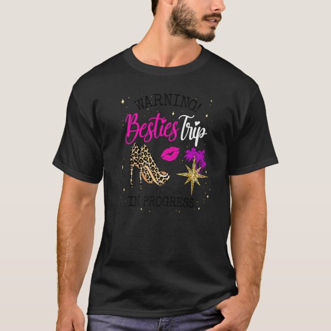 Besties Helg, Vacation Warning Girls Resa i PR T Shirt (Framsida)