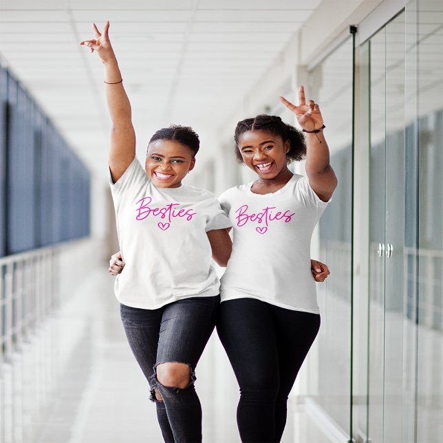 Besties T-Shirt (Skapare uppladdad)