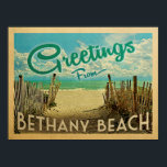 Bethany Beach Vintage resor Poster<br><div class="desc">I Hälsning från Bethany Beach-vintagens vykort finns en sandstrand med en vacker turkoshav vatten och över havet,  ett blå himmel med gigantiska vita moln. I vintage resor stil.</div>