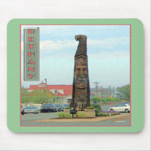 Bethany Totem Pole Mousepad Musmatta