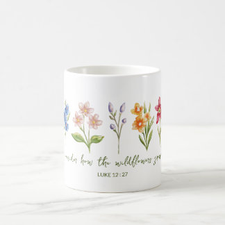Betrakta Hur De Vilda Blommorna Växer Kaffemugg