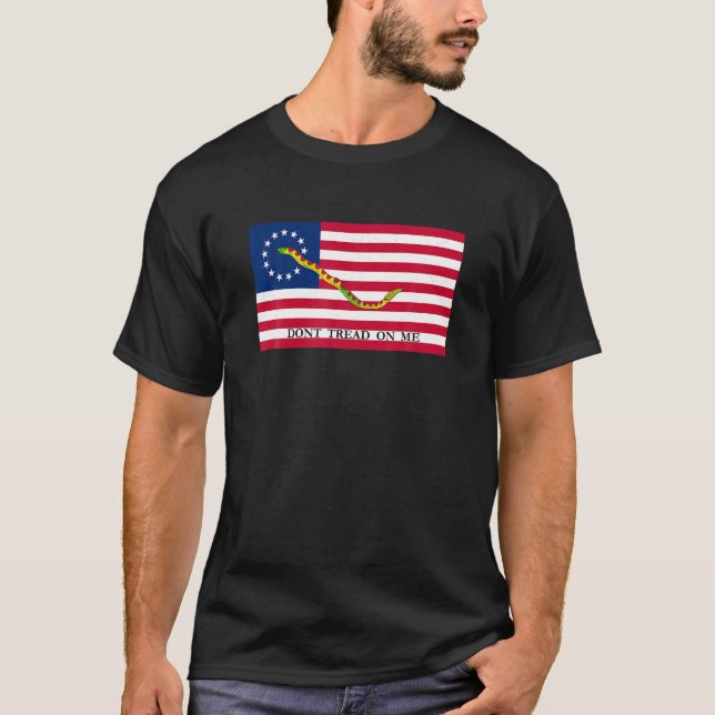 Betsy Ross First Naval Jack Flagga USA T Shirt (Framsida)
