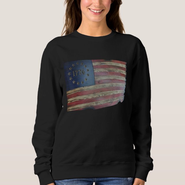 Betsy Ross Flag  Rustic Wood American Flag Tee (Framsida)