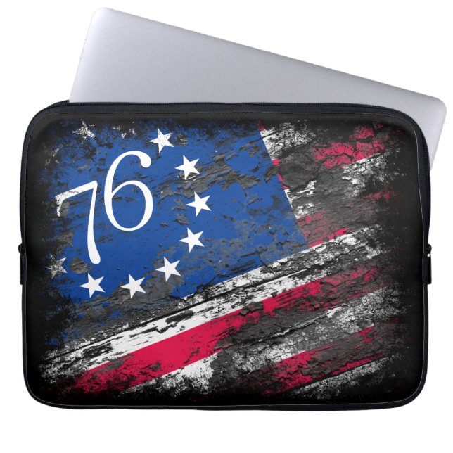 Betsy Ross Flagga 1776 Patriotic 4:e juli Laptop Fodral (Framsidan)