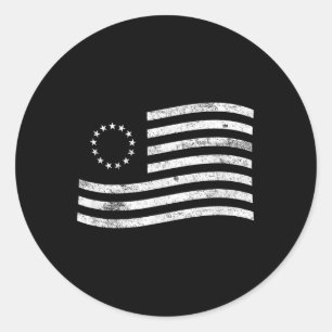 Betsy Ross Flagga Minimal - Amerikansk historia Pa Runt Klistermärke