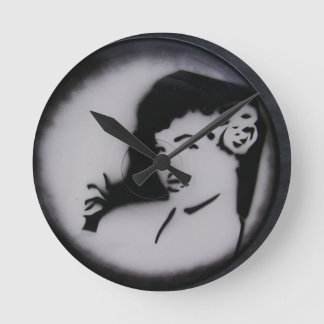 bettie page.JPG Rund Klocka