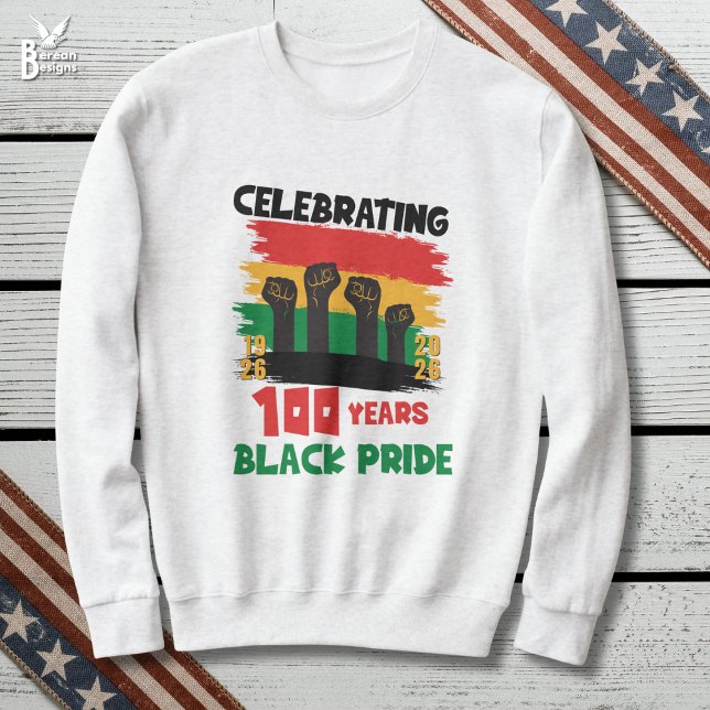 BHM-100-årsjubileumssouvenir Svarta historiemånade Lång Ärmad Tröja (BHM100 Black History Month Sweatshirt celebrating 100 Years of Black Pride with power fists)