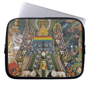 Bhutan. Ceremoniella kakor gjorda av munkar pryder Laptop Sleeve