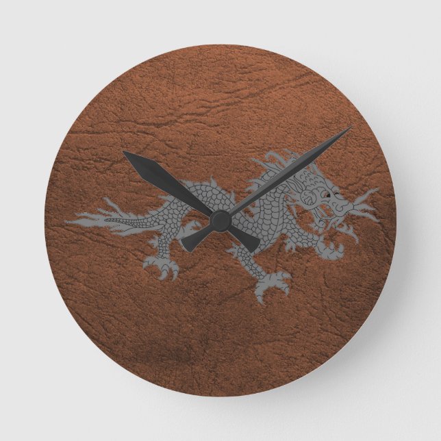 Bhutanese Dragon på läder Rund Klocka (Framsida)