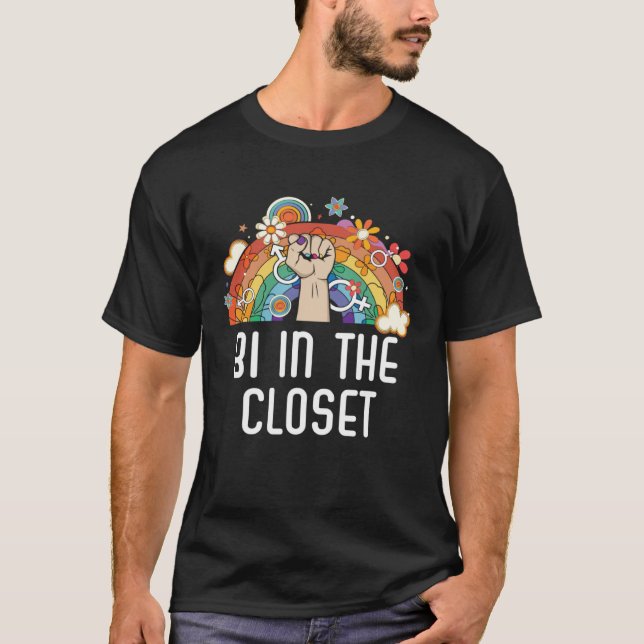 Bi In The Closet Bisexual Rainbow Pride Bisexualit T Shirt (Framsida)
