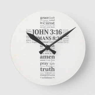 Bible Verse Reference Cross Wall Art Rund Klocka