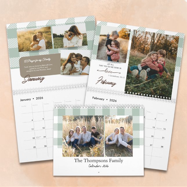 Bible Verse Sage Green Buffalo Plaid Family Photo Kalender (Skapare uppladdad)