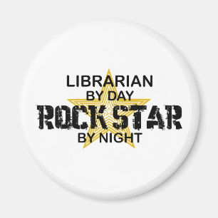 Bibliotekarierockstjärna vid natt magnet