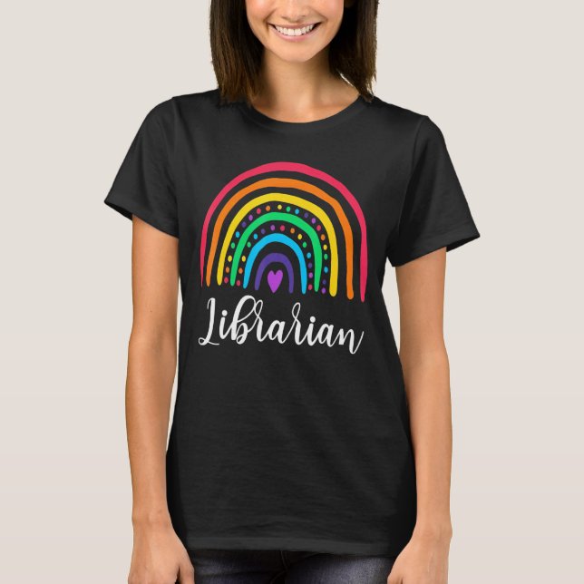 Bibliotekaristikern Rainbow Leopard School Librari T Shirt (Framsida)