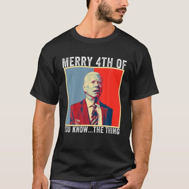 Biden förväxlade Merry Lycklig 4:e av er vet... T Shirt (Framsida)