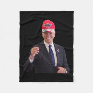 Biden Wears A Trump 2024 Hat Fleecefilt