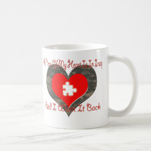 Biet av hjärta i den iraq muggen kaffemugg