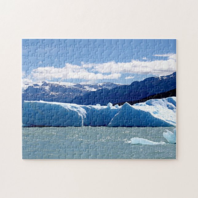 Biet av is som lossnat från glaciären pussel (Horisontell)