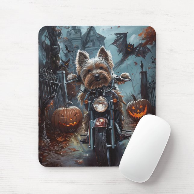 Biewer Terrier Riding Motorcykel Halloween Scary Musmatta (Med mus)