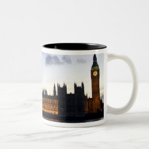 Big Ben och Houses of Parliament i staden Två-Tonad Mugg