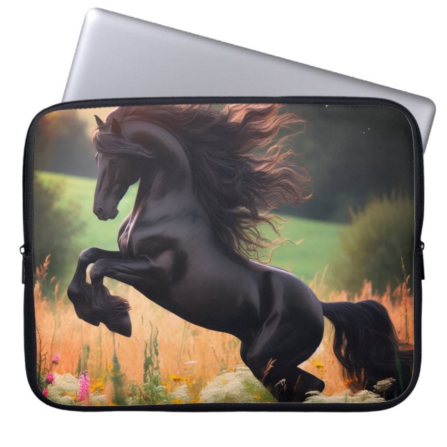 Big Black Stallion on an Electronics Bag Laptop Fodral (Framsidan)