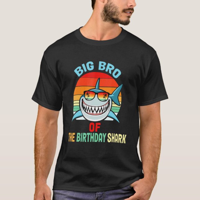 Big Bro of the Shark Birthday Cute Brother Matchin T Shirt (Framsida)