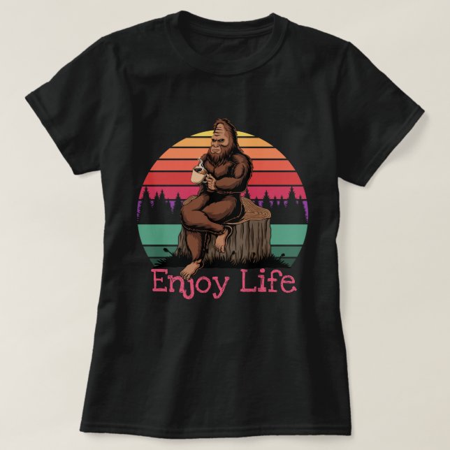 Big Foot Ejoy Life T Shirt (Design framsida)