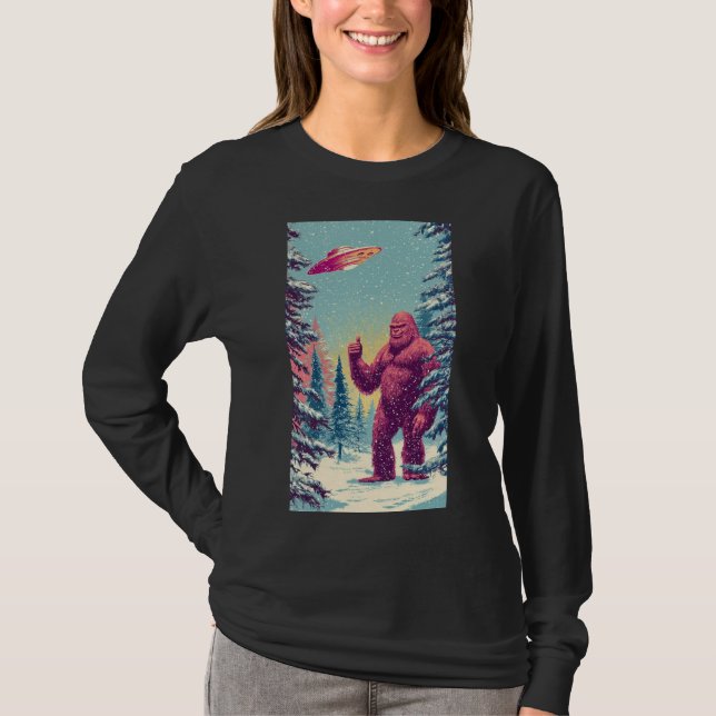BIG FOOT OCH UFO T-Shirt (Framsida)