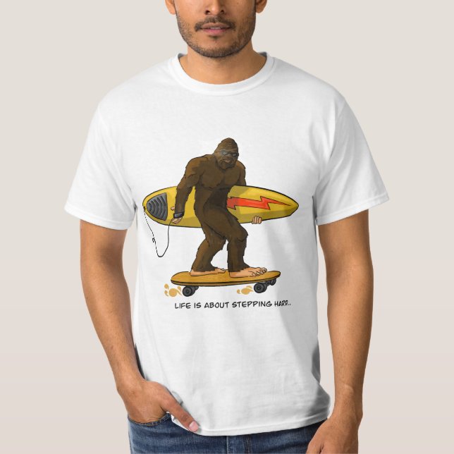 Big foot surfer t shirt (Framsida)