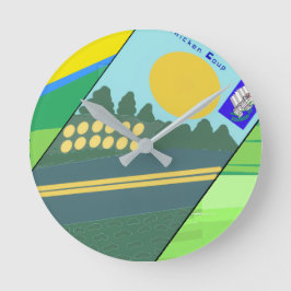 Big Funny Eggs Crossing the Road Rund Klocka