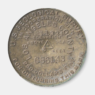 Big Gräs Visitor Center, Wrighttwood CA. Benchmark Magnet