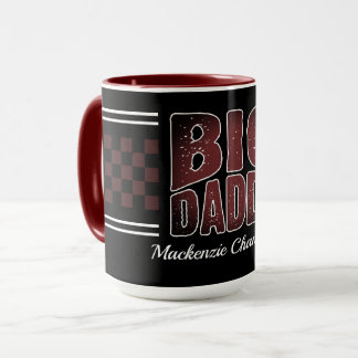 Big Pappa med Brown Checkers och Namn på Black Mugg