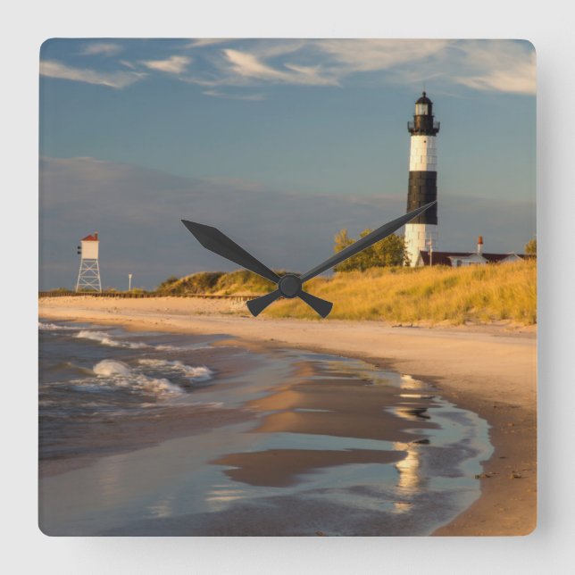 Big Sable Point fyr på Lake Michigan 2 Fyrkantig Klocka (Framsida)