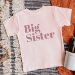Big Sister | Mauve Matching Syskon Family T Shirt<br><div class="desc">personlig med stor anpassningsbar i trendigets moderna teckensnitt. Perfekt för ett gravid-meddelande eller en gåva till äldre syskon när nyfödd bebis kommer! Använda designen verktyg om du vill redigera färg eller lägga till egen text och egna foton för att skapa en av anpassningsbarnas t-shirt-design. Välj bland en mängd olika t-shirts,...</div>