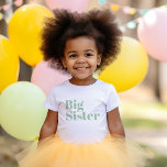 Big Sister | Sage Matching Syskon-familj T Shirt<br><div class="desc">personlig med stor anpassningsbar i trendigets moderna teckensnitt. Perfekt för ett gravid-meddelande eller en gåva till äldre syskon när nyfödd bebis kommer! Använda designen verktyg om du vill redigera färg eller lägga till egen text och egna foton för att skapa en av anpassningsbarnas t-shirt-design. Välj bland en mängd olika t-shirts,...</div>