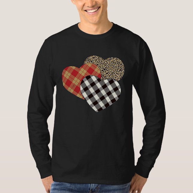 Big Three Hearts Leopard Buffalo Plaid  Valentine' T Shirt (Framsida)