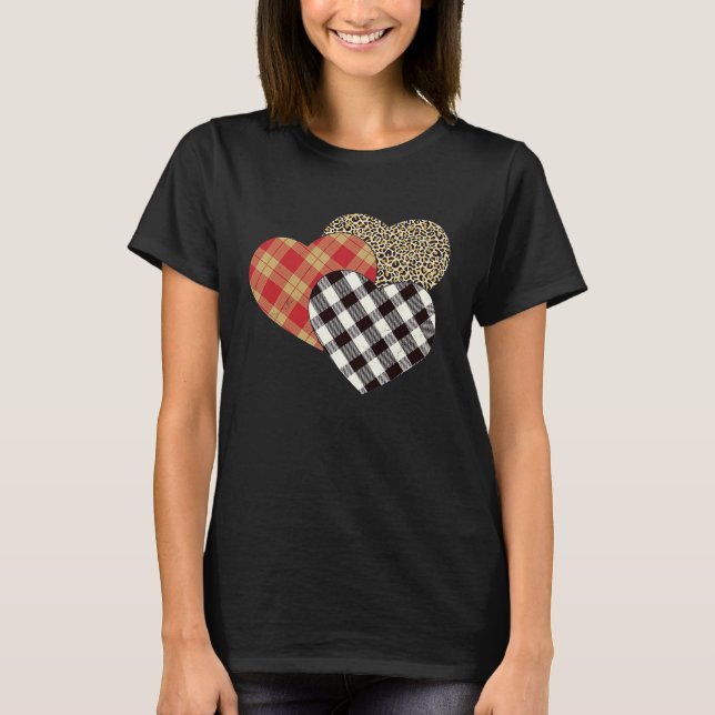 Big Three Hearts Leopard Buffalo Plaid  Valentine' T Shirt (Framsida)